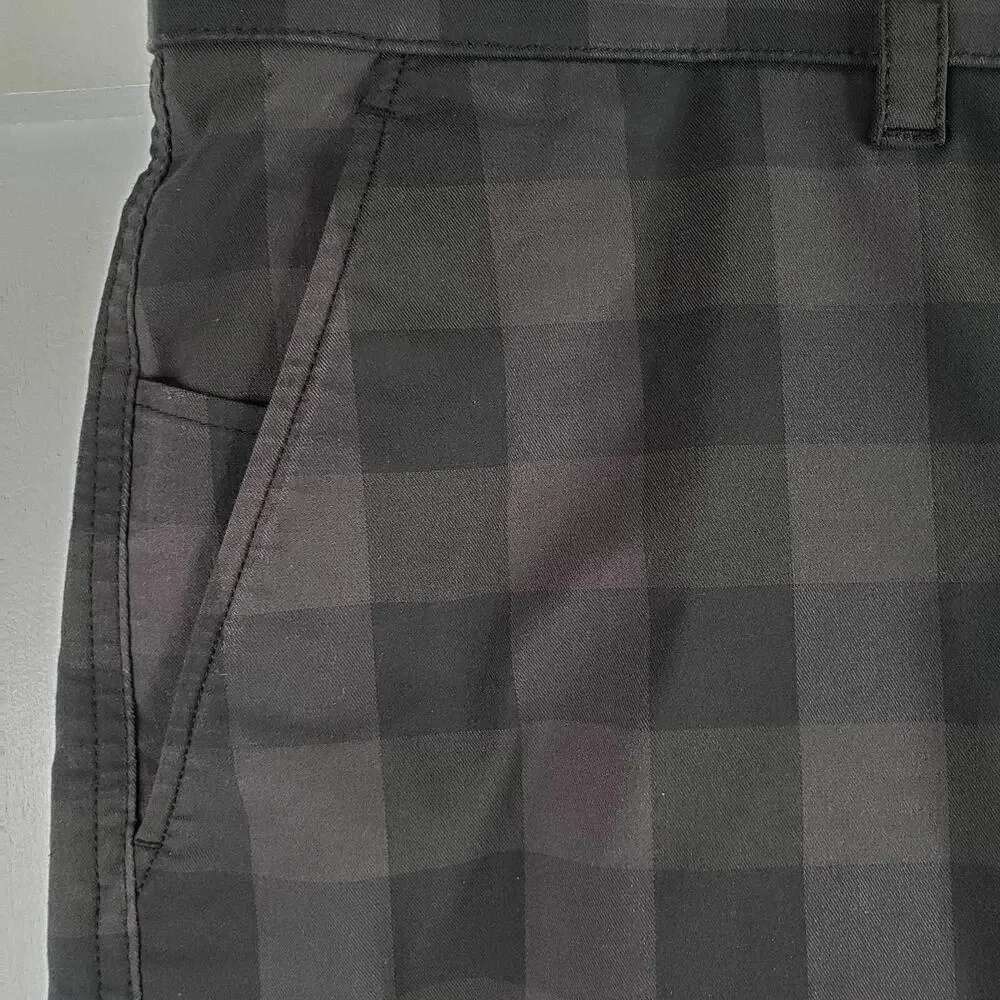 Nike Shorts Golf Tech UV Men’s 40 Plaid Gray Flat Front Chino Modern